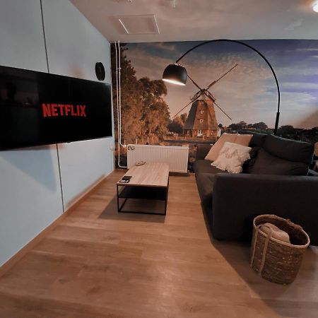 Villa Loods 123 Bed & Kitchen Landgraaf Esterno foto