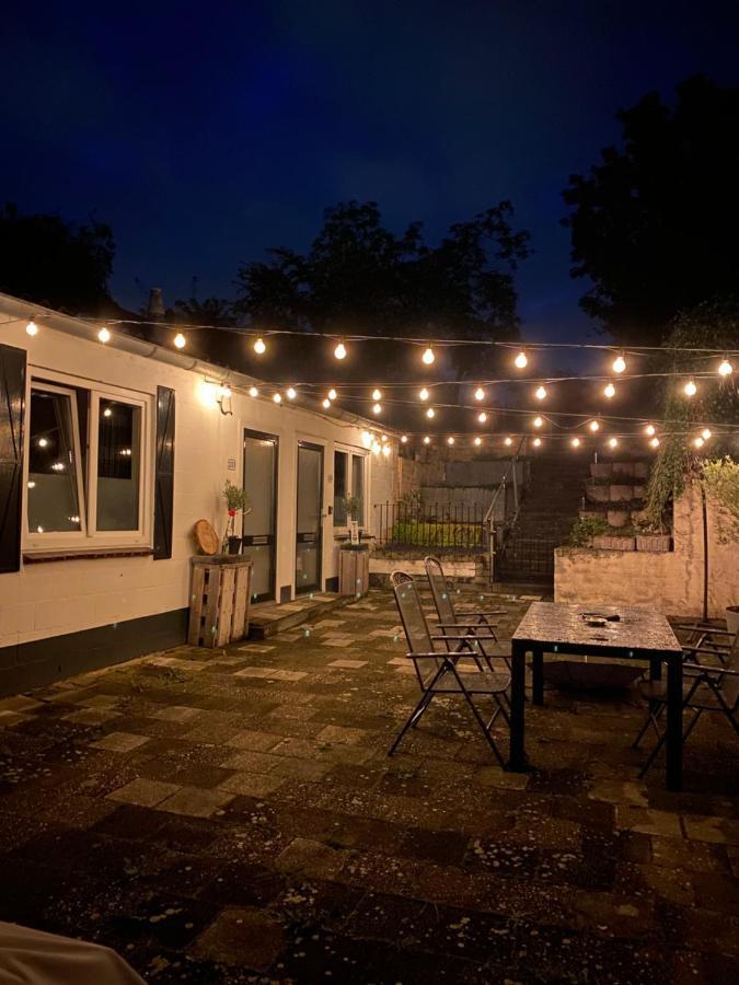 Villa Loods 123 Bed & Kitchen Landgraaf Esterno foto
